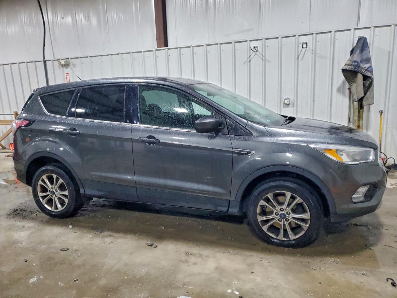 2017 FORD ESCAPE SE photo 7