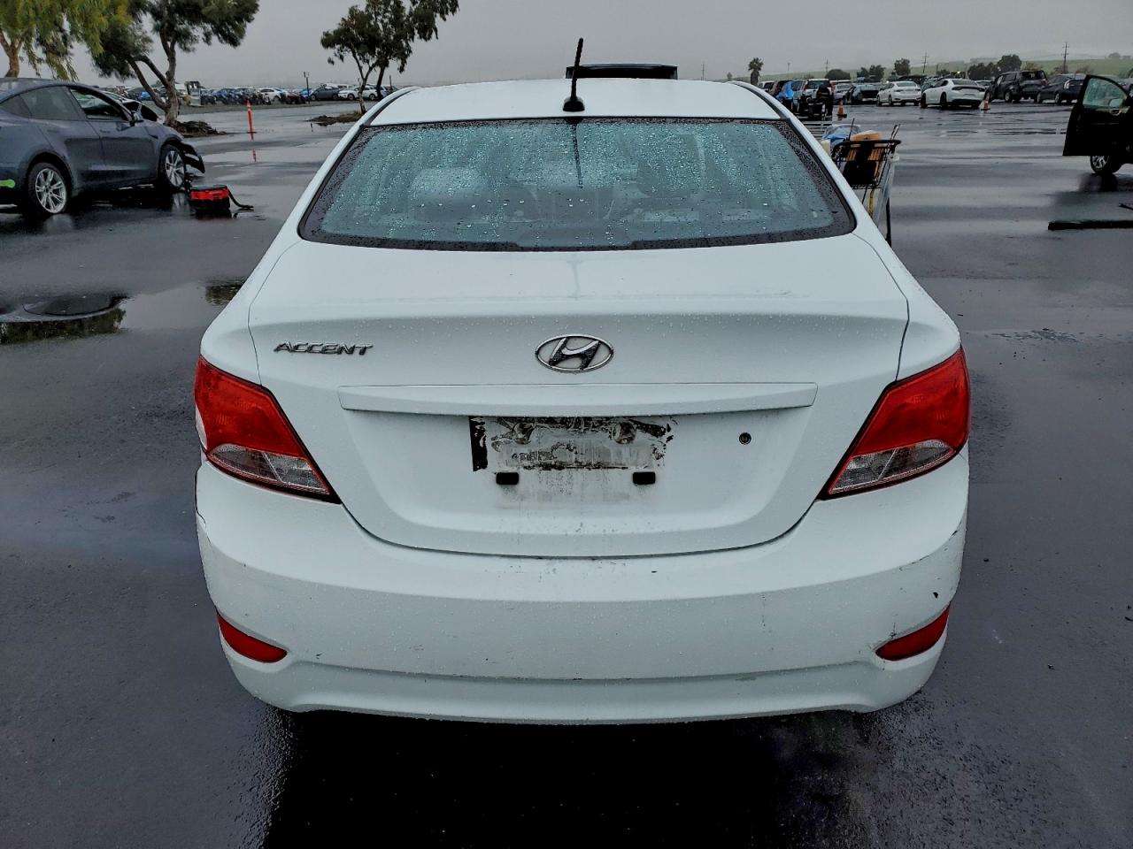 2015 HYUNDAI ACCENT GLS photo 16