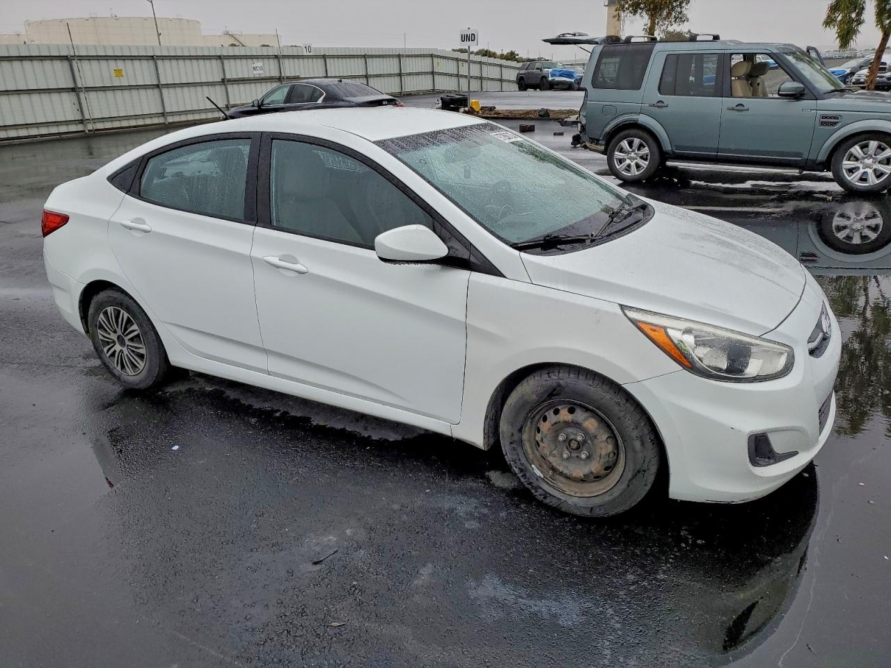2015 HYUNDAI ACCENT GLS photo 10
