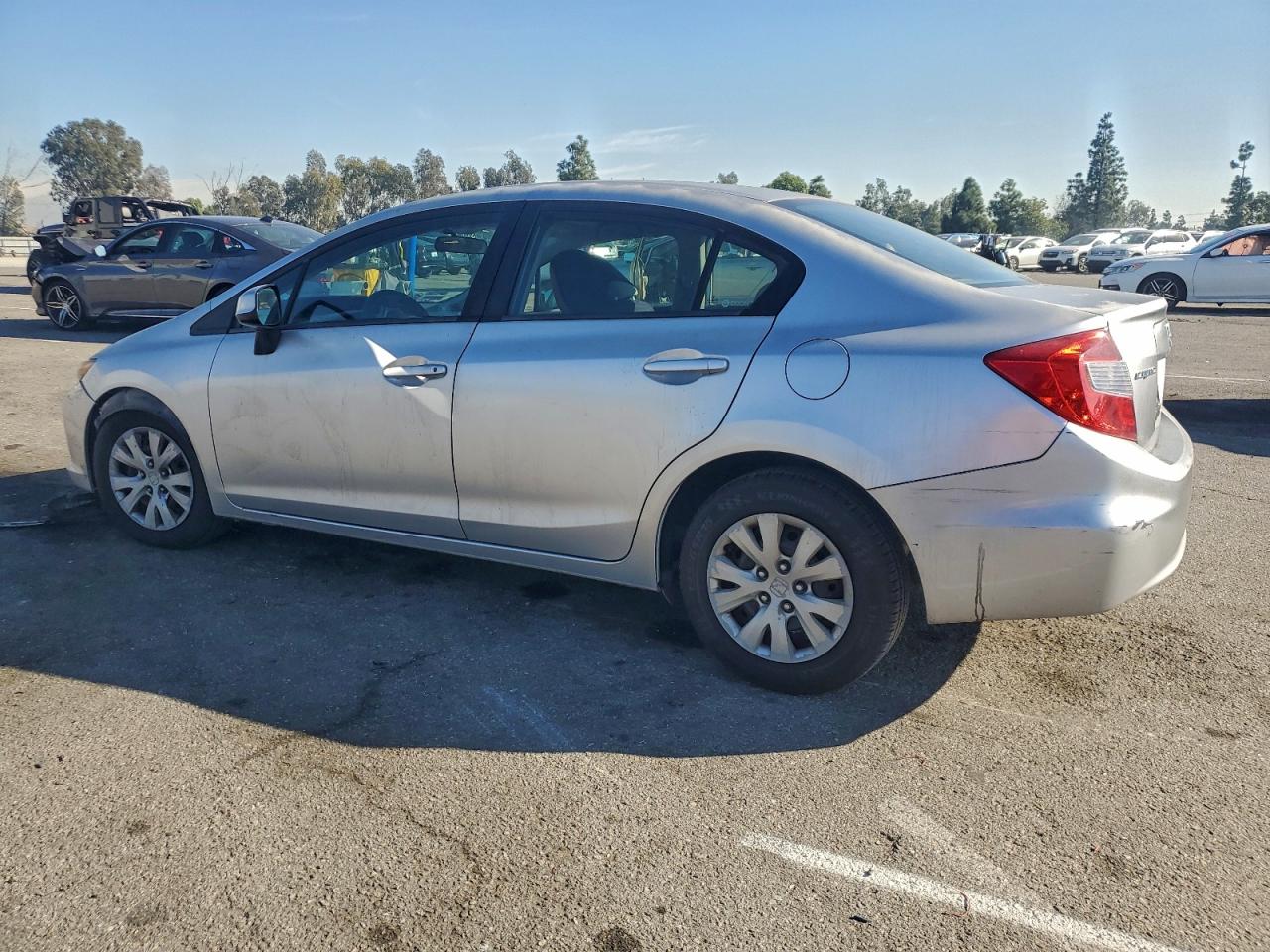 2012 HONDA CIVIC LX photo 4