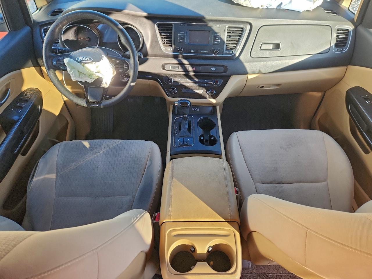 2016 KIA SEDONA LX photo 8