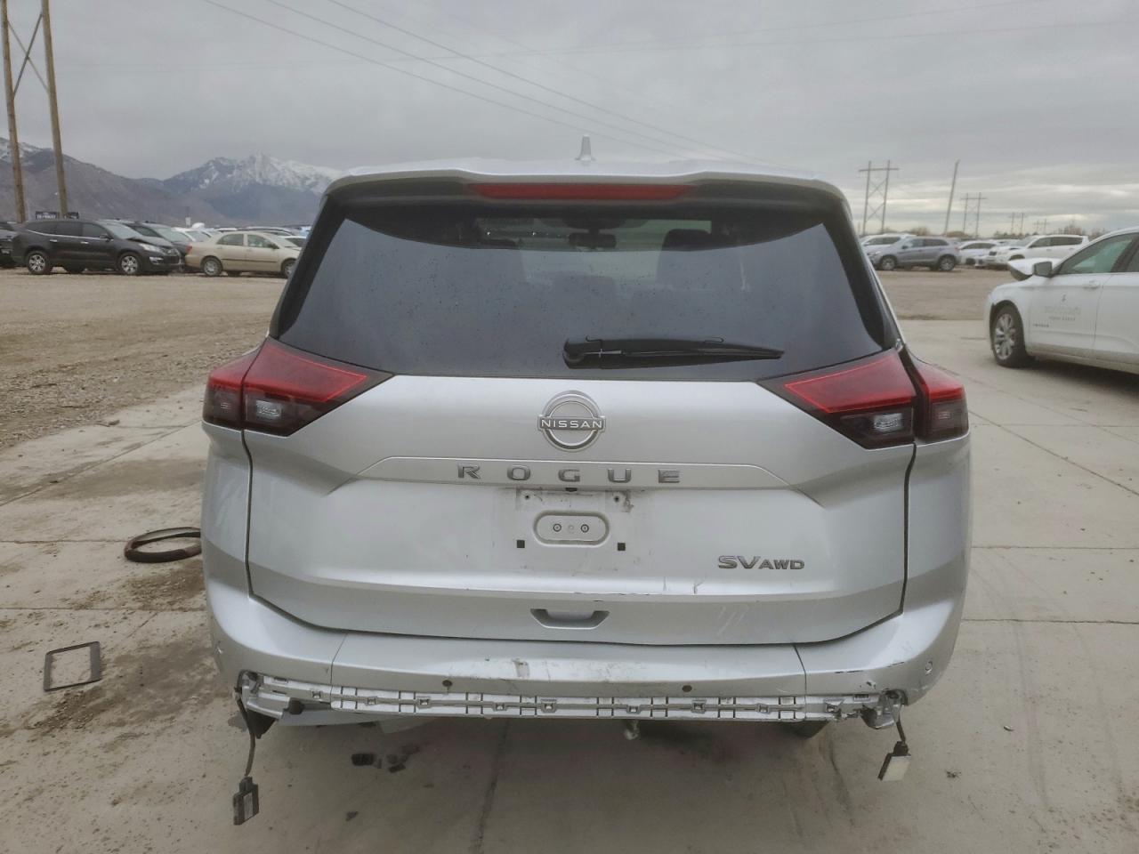 2024 NISSAN ROGUE SV photo 6
