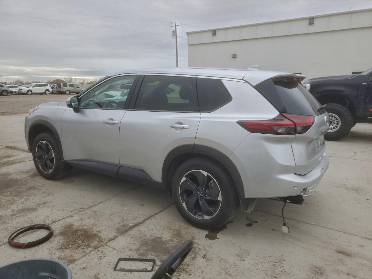 2024 NISSAN ROGUE SV photo 2