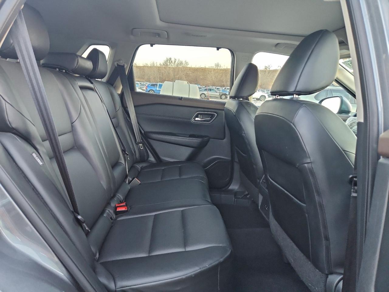 2021 NISSAN ROGUE SV photo 11