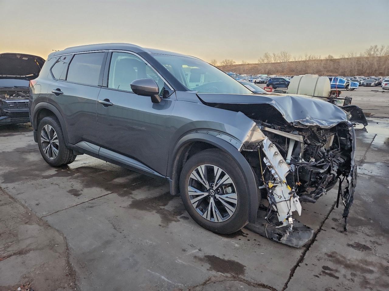 2021 NISSAN ROGUE SV photo 4