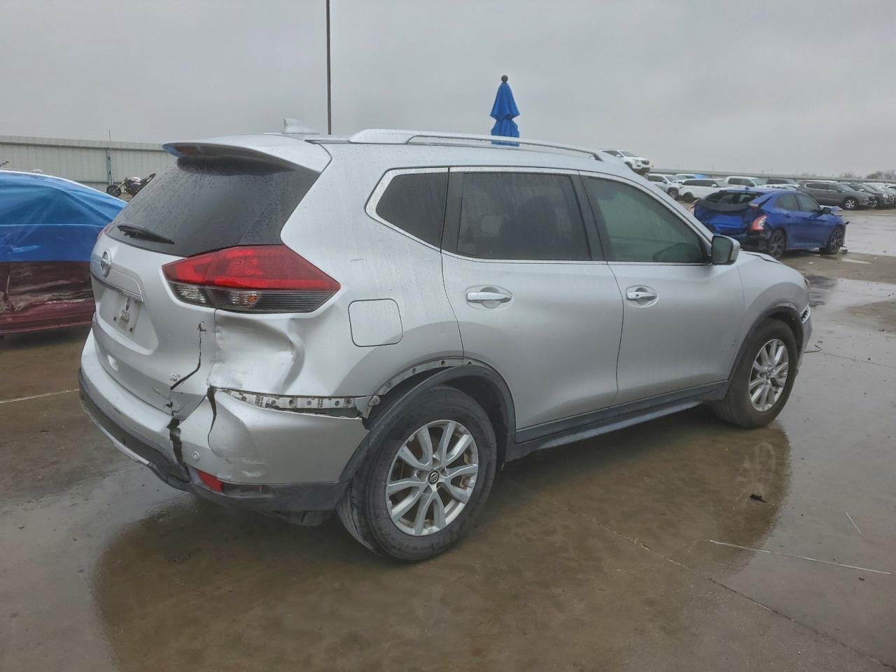 2019 NISSAN ROGUE S photo 5