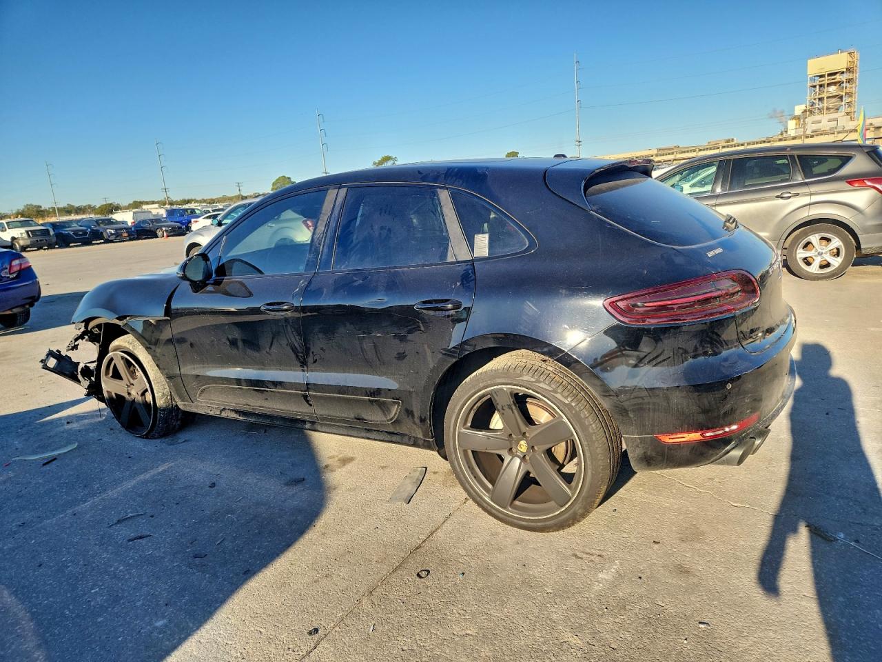 2015 PORSCHE MACAN S photo 2