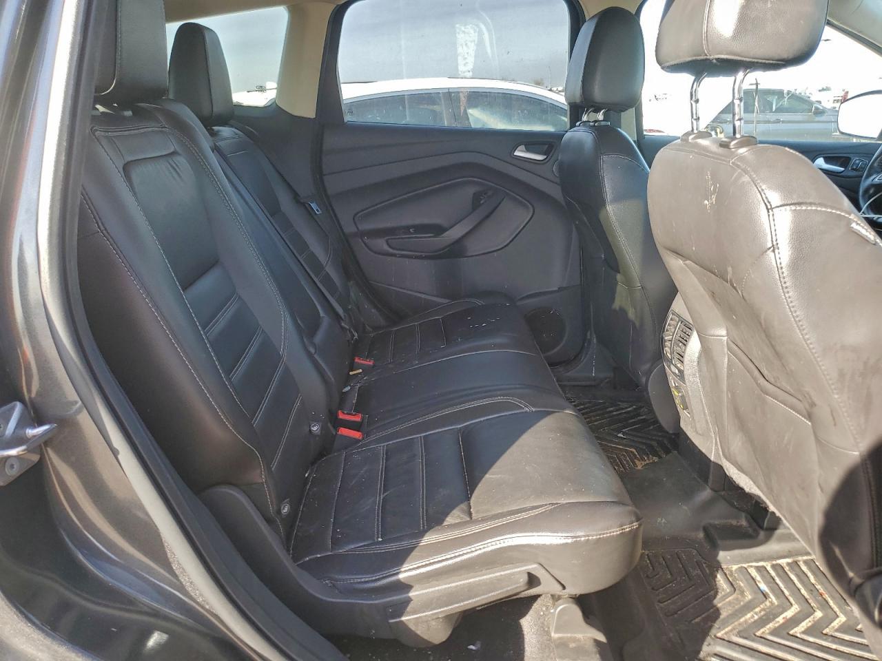 2017 FORD ESCAPE TITANIUM photo 19