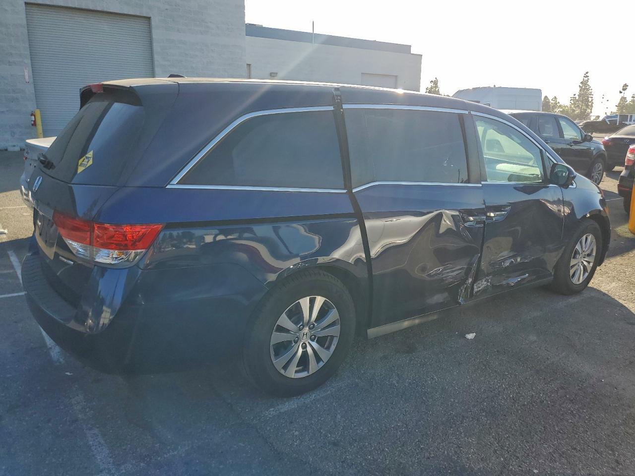 2016 HONDA ODYSSEY SE photo 5