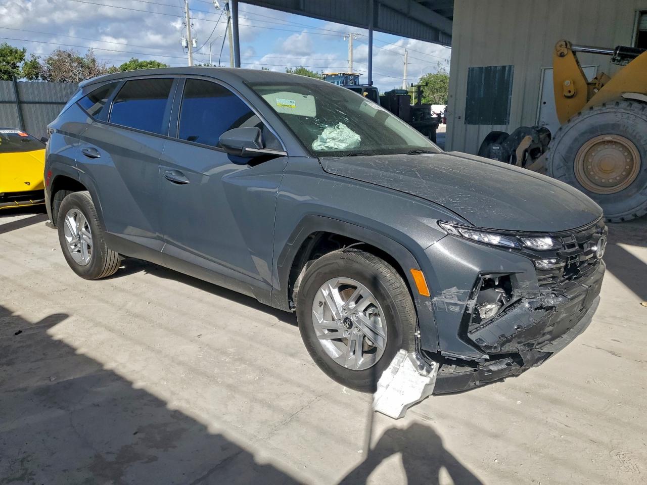 2025 HYUNDAI TUCSON SE photo 4