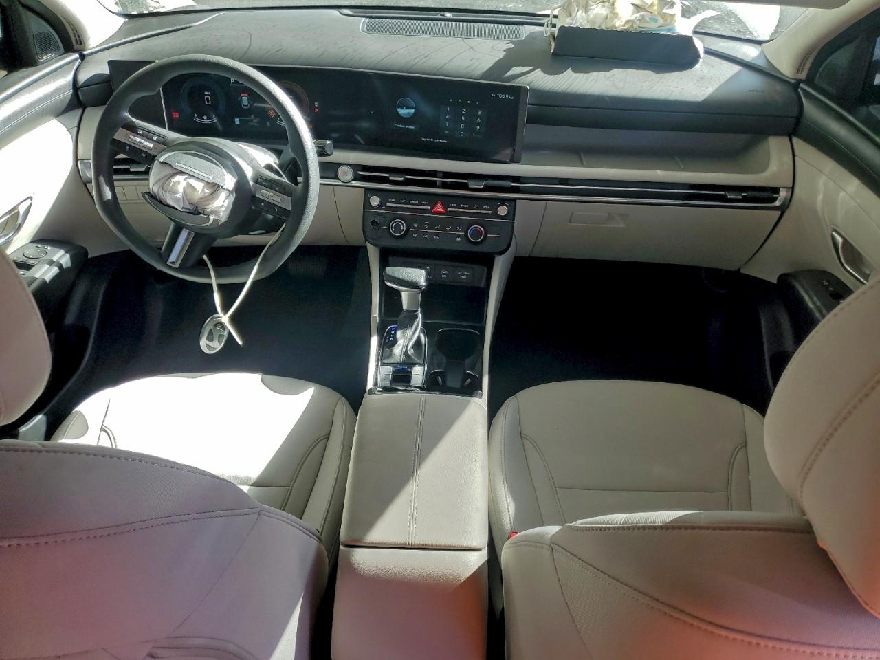 2025 HYUNDAI TUCSON SE photo 8