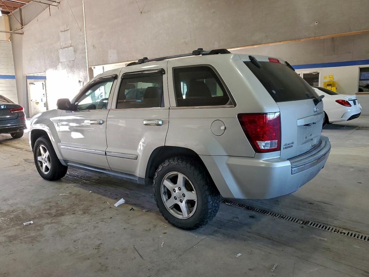 2007 JEEP GRAND CHEROKEE LIMITED photo 2