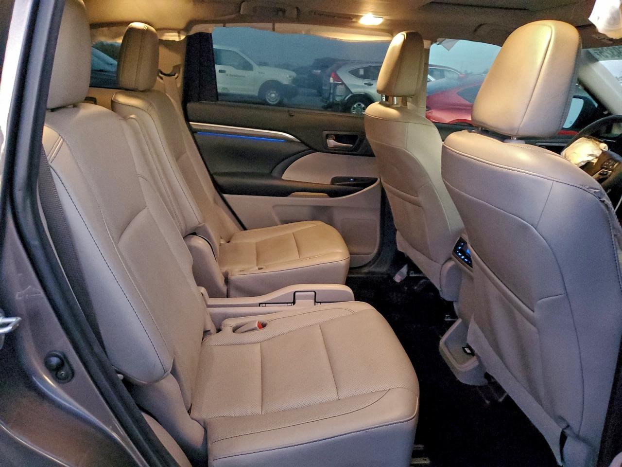 2018 TOYOTA HIGHLANDER LIMITED photo 21