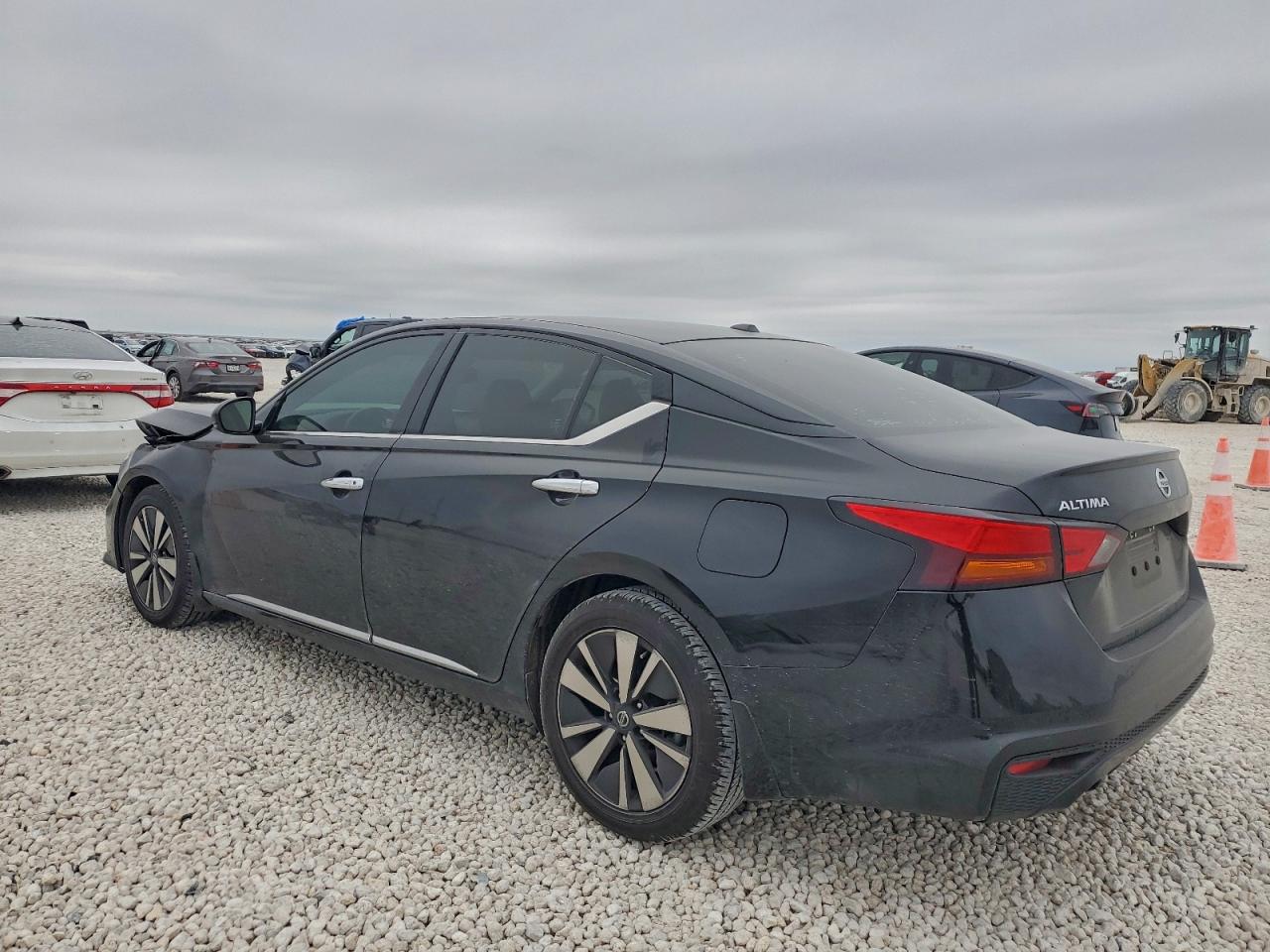 2019 NISSAN ALTIMA SL photo 2