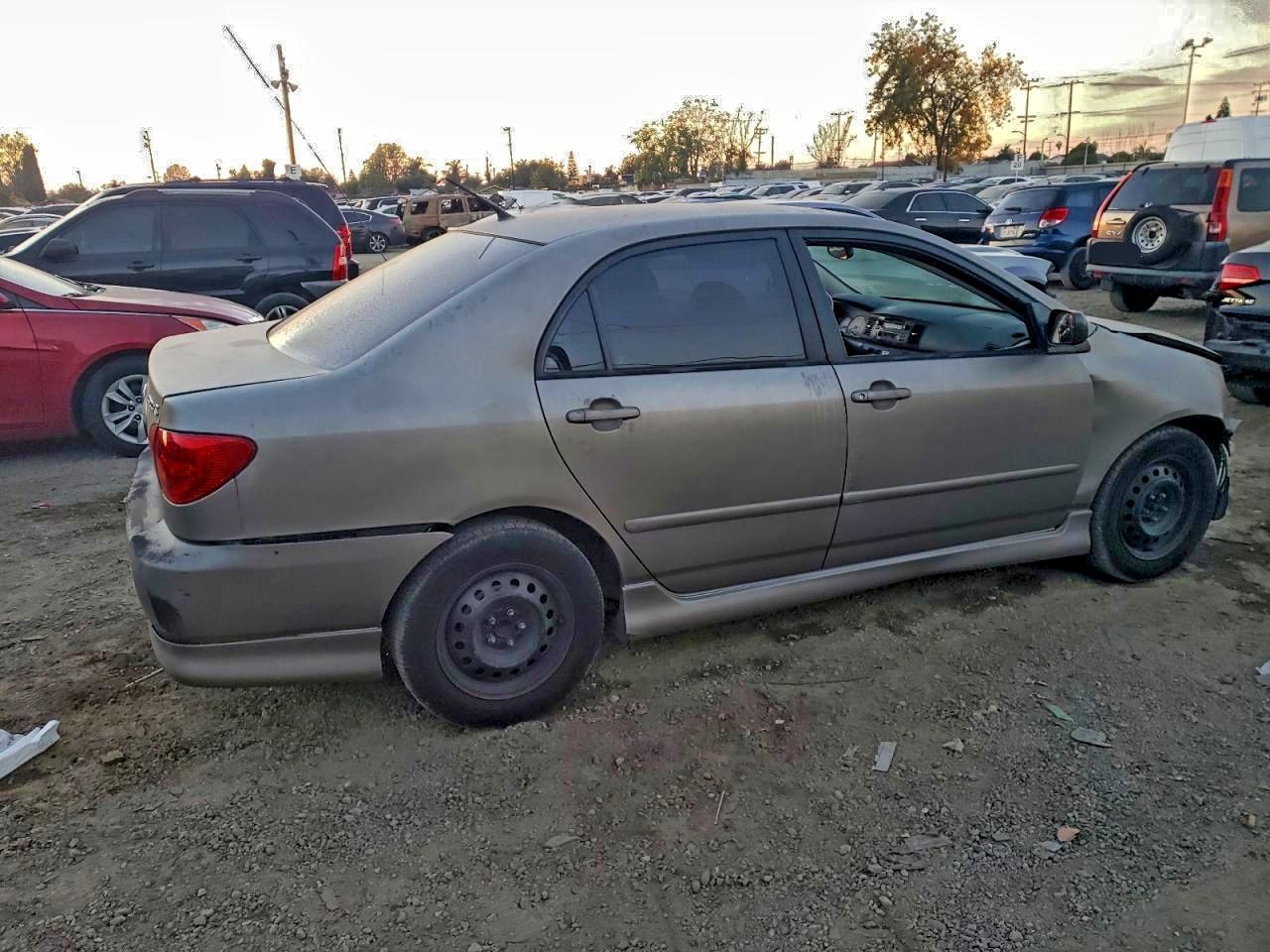2004 TOYOTA COROLLA CE photo 9