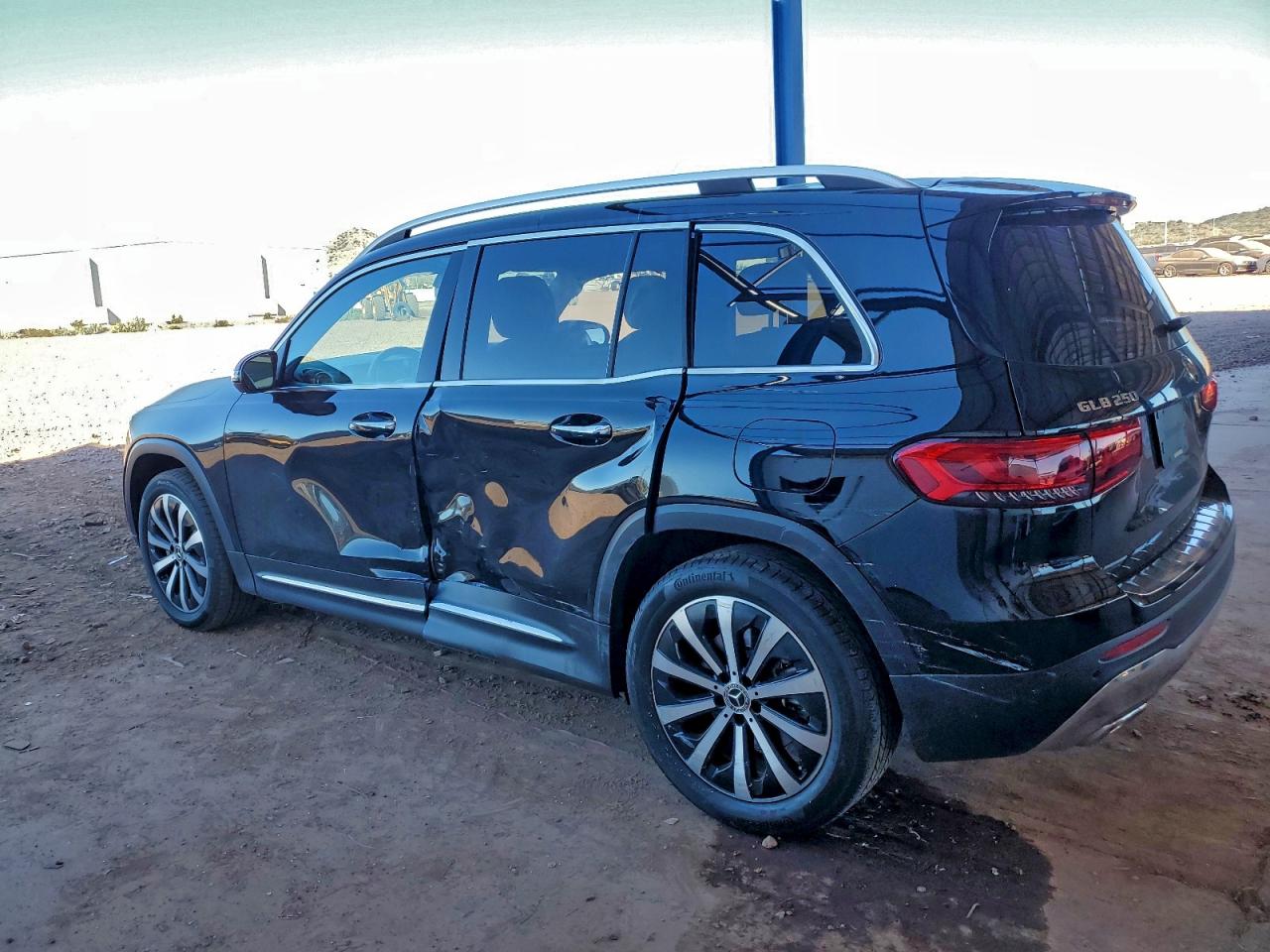 2020 MERCEDES-BENZ GLB 250 4MATIC photo 4