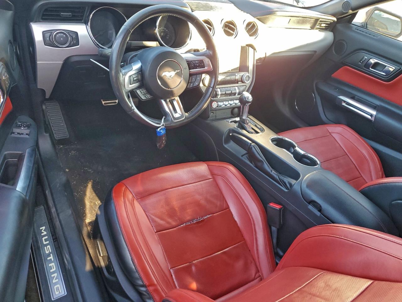 2015 FORD MUSTANG photo 15