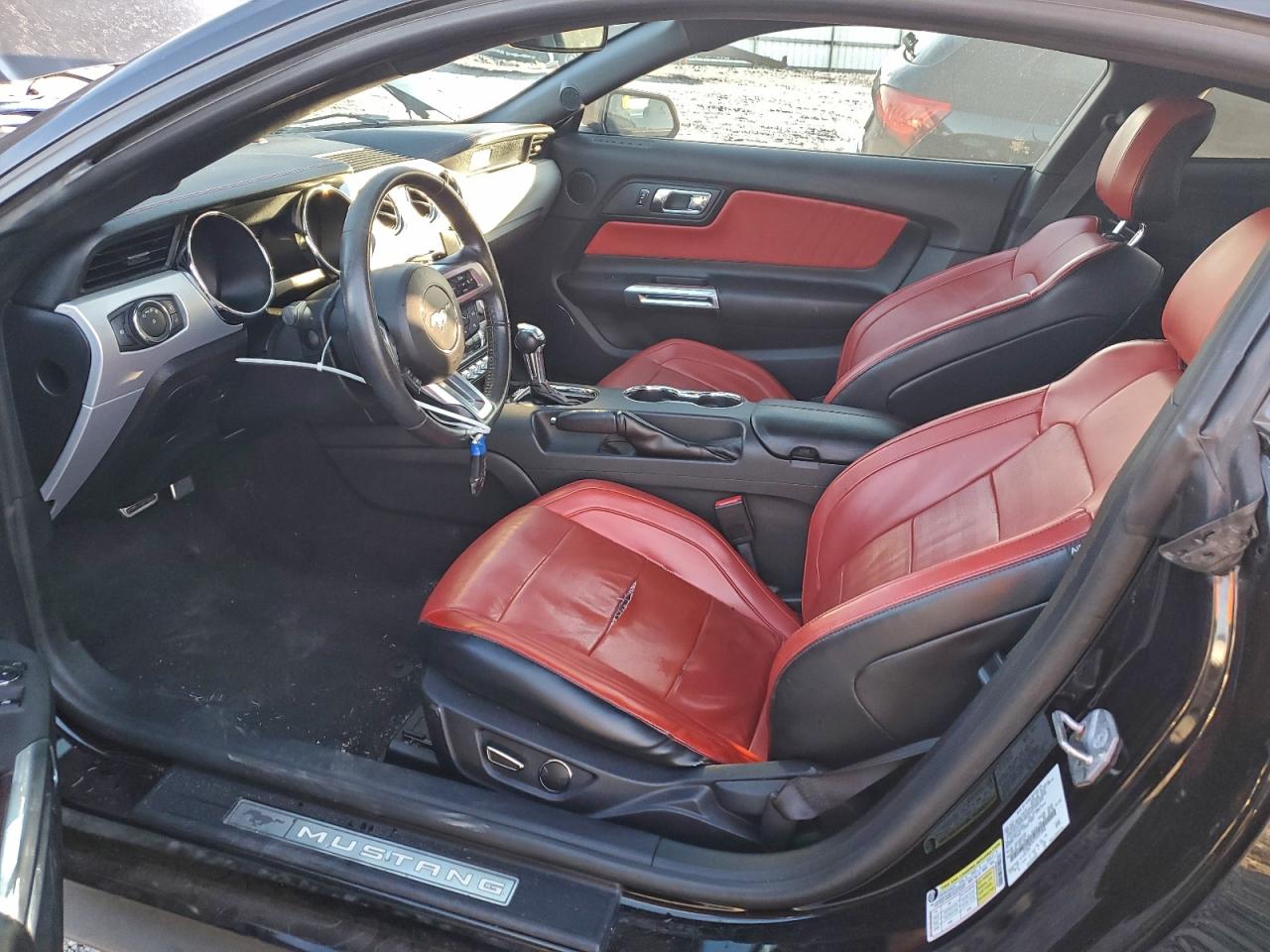 2015 FORD MUSTANG photo 13