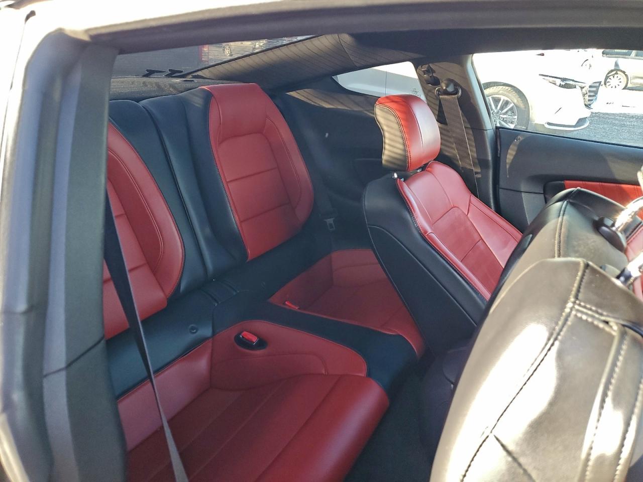 2015 FORD MUSTANG photo 19