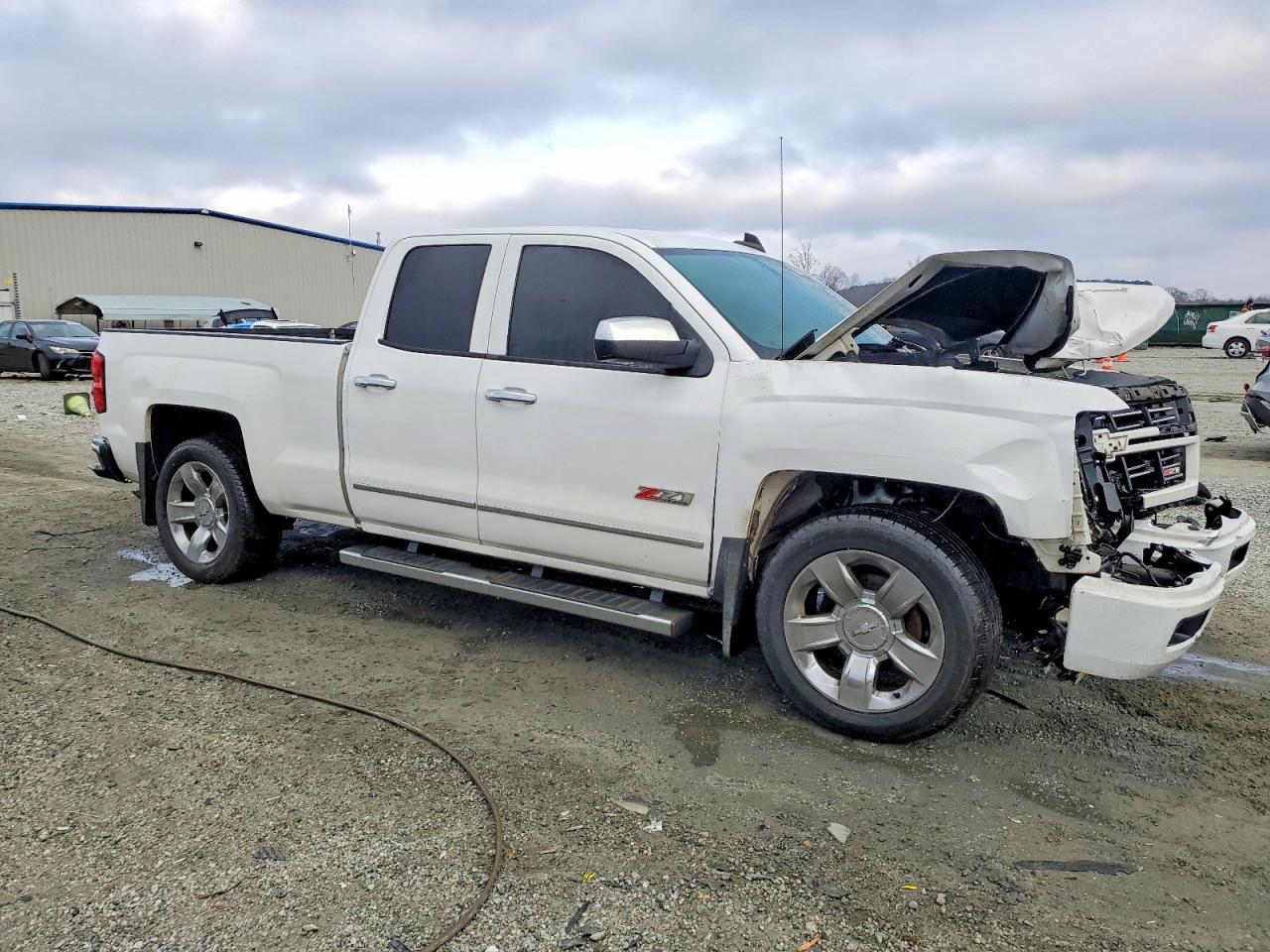 2015 CHEVROLET SILVERADO K1500 LT photo 10