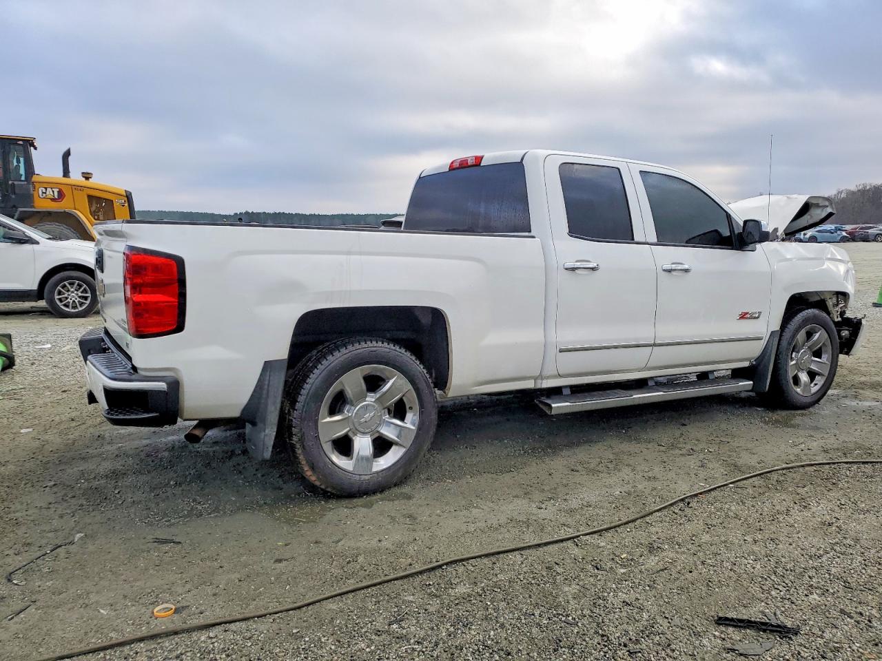 2015 CHEVROLET SILVERADO K1500 LT photo 7