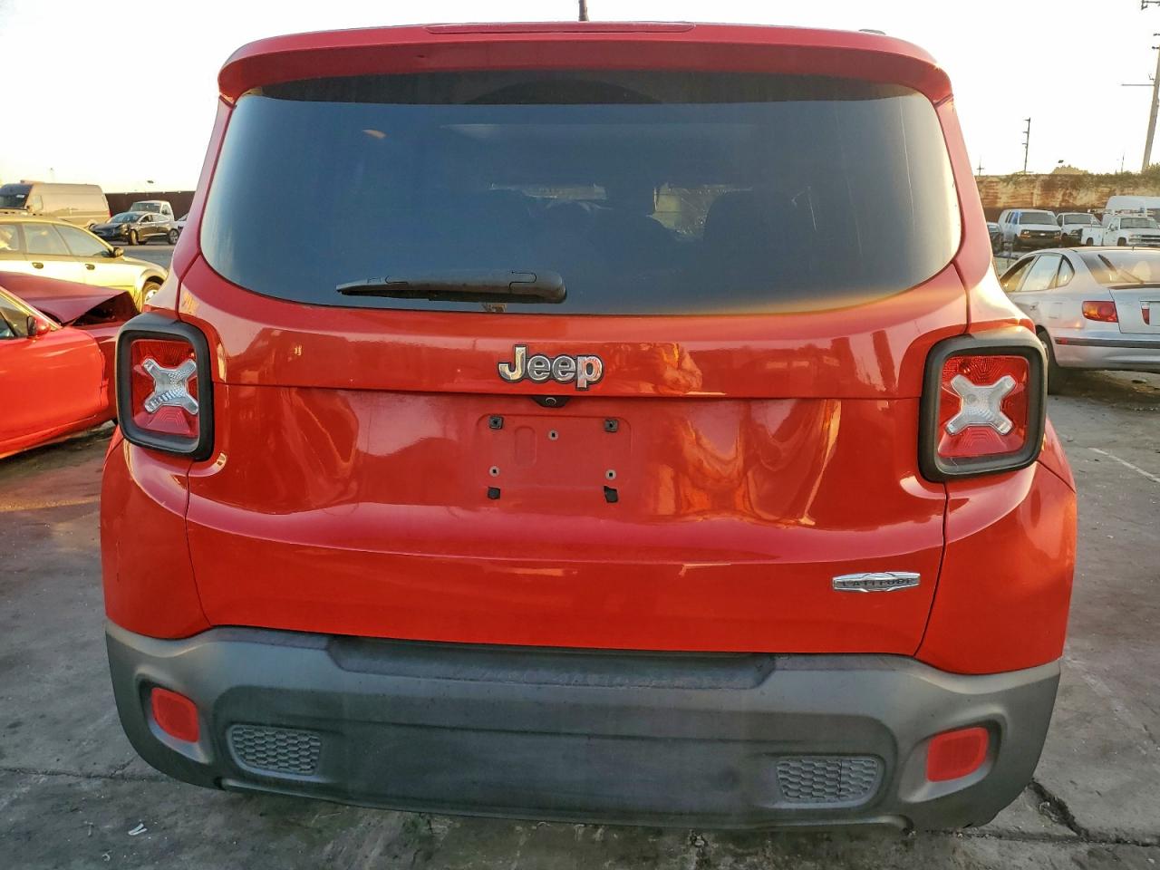 2017 JEEP RENEGADE LATITUDE photo 6