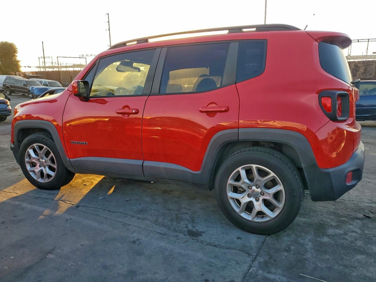 2017 JEEP RENEGADE LATITUDE photo 2