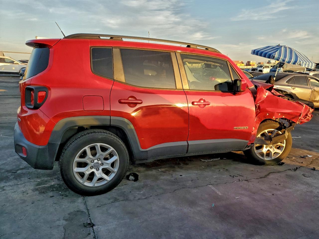 2017 JEEP RENEGADE LATITUDE photo 3