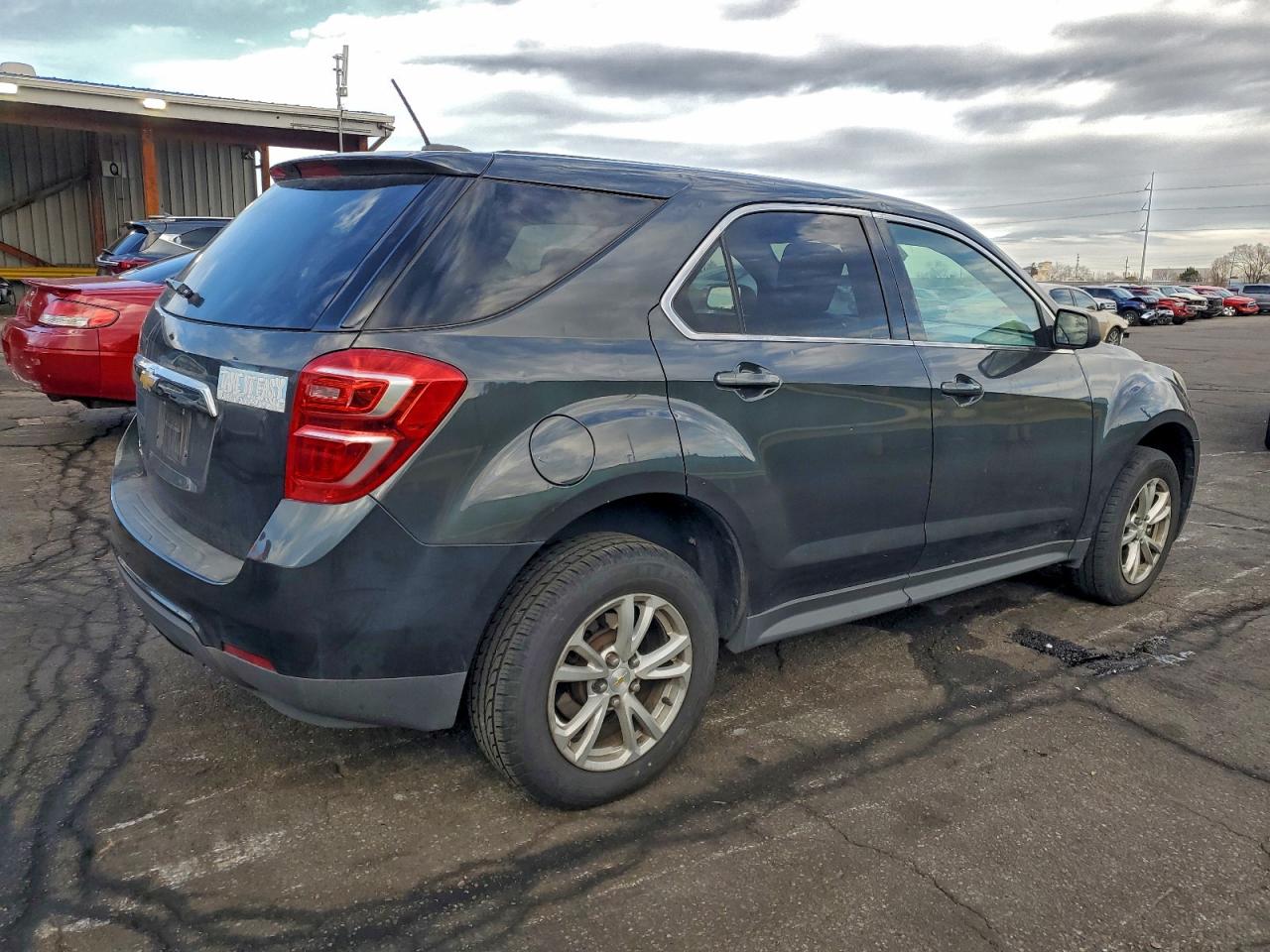 2017 CHEVROLET EQUINOX LS photo 3
