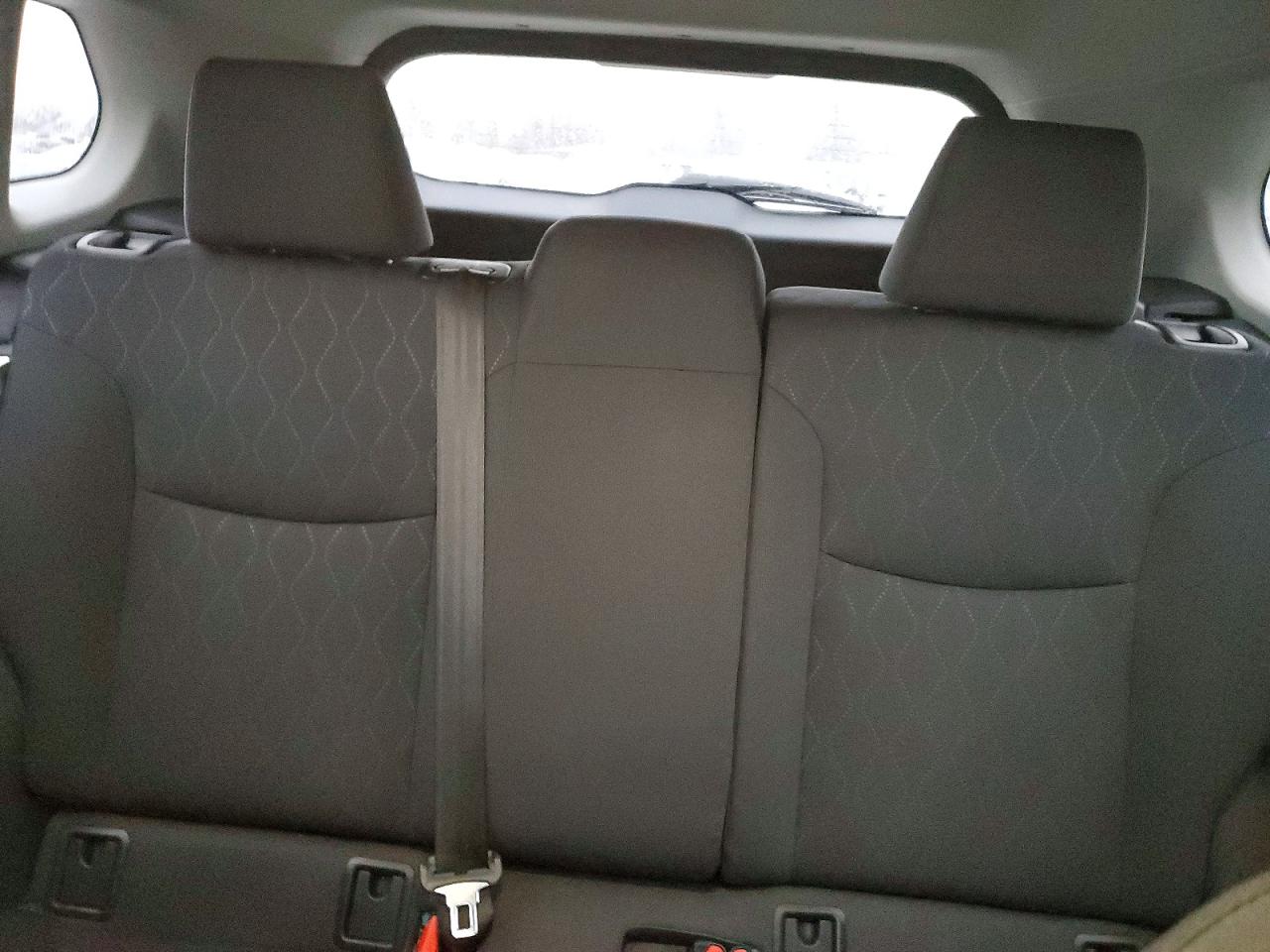 2022 TOYOTA COROLLA CROSS LE photo 10