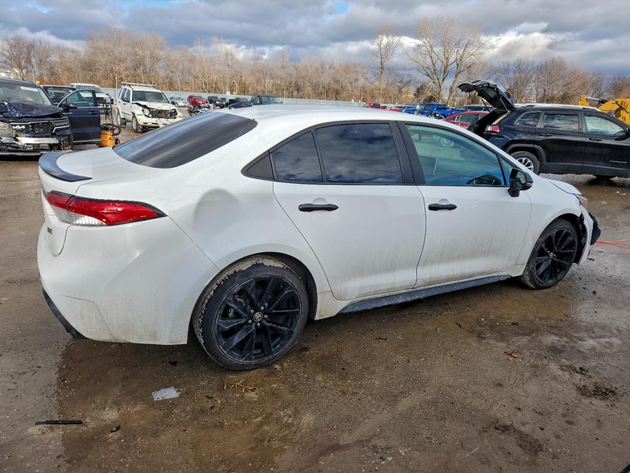 2021 TOYOTA COROLLA SE photo 3