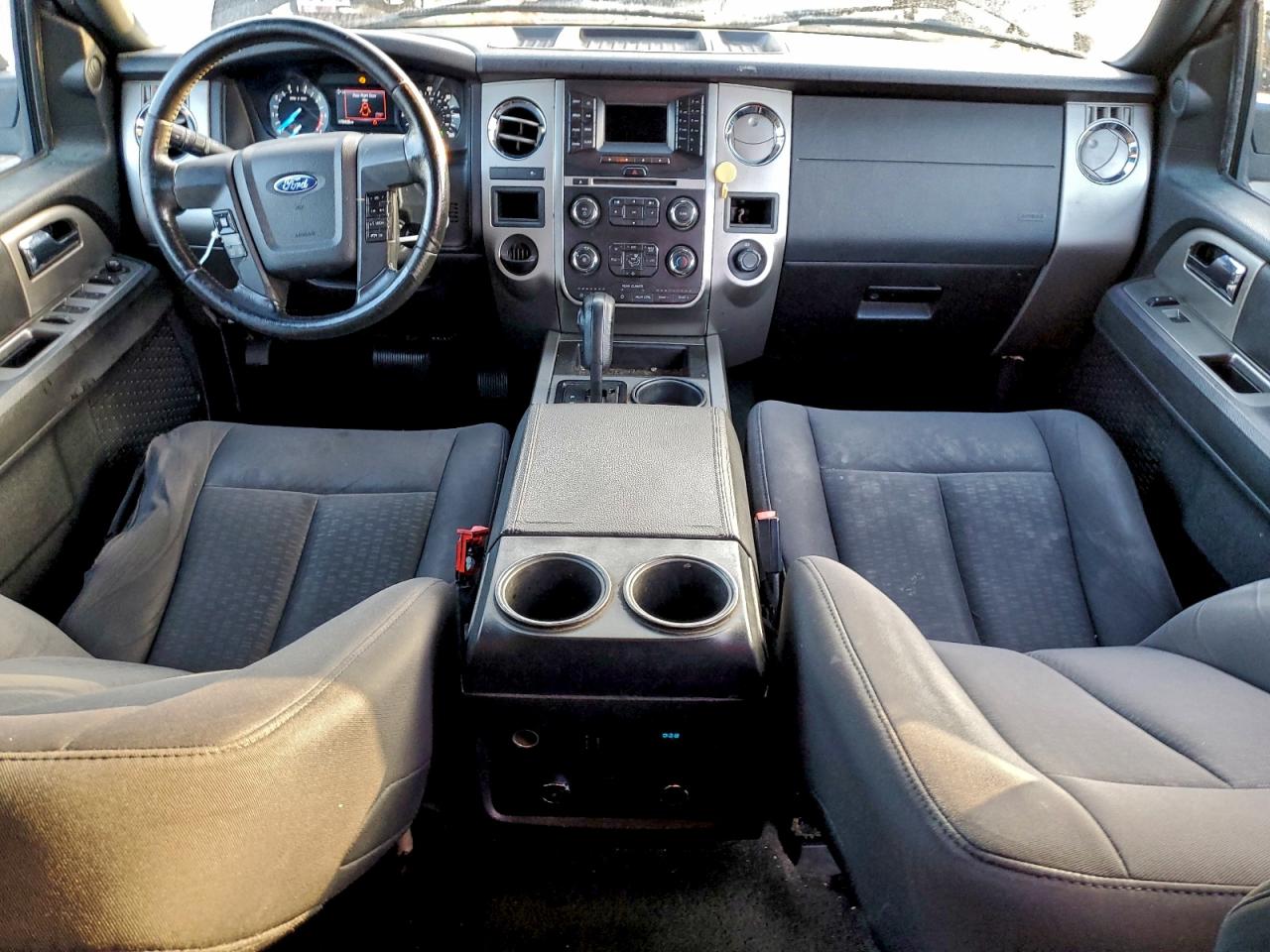 2016 FORD EXPEDITION XLT photo 8