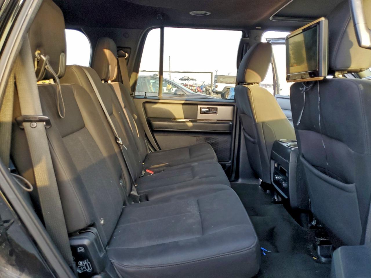 2016 FORD EXPEDITION XLT photo 11