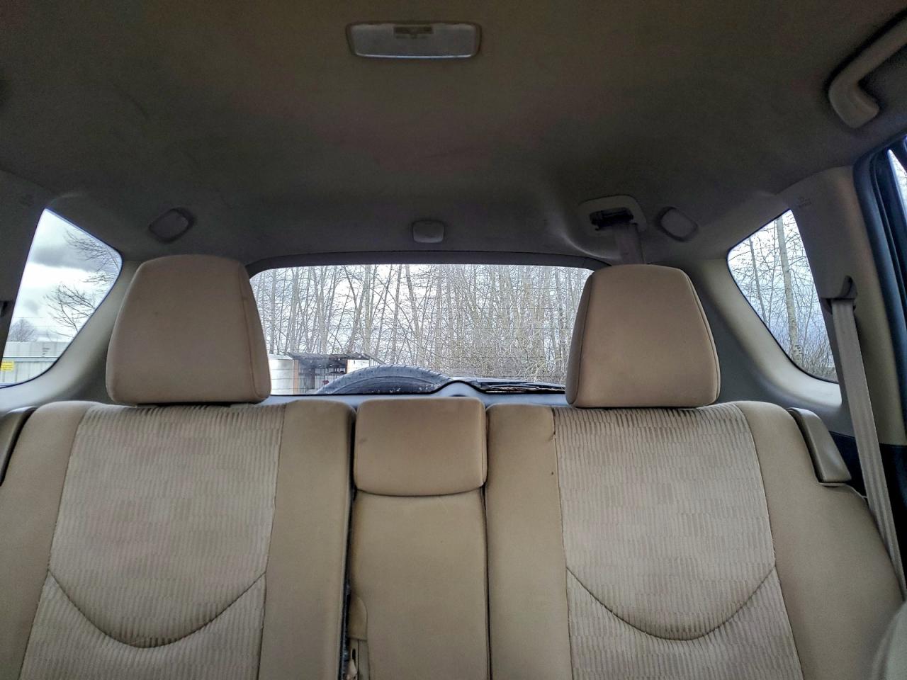 2011 TOYOTA RAV4 photo 10