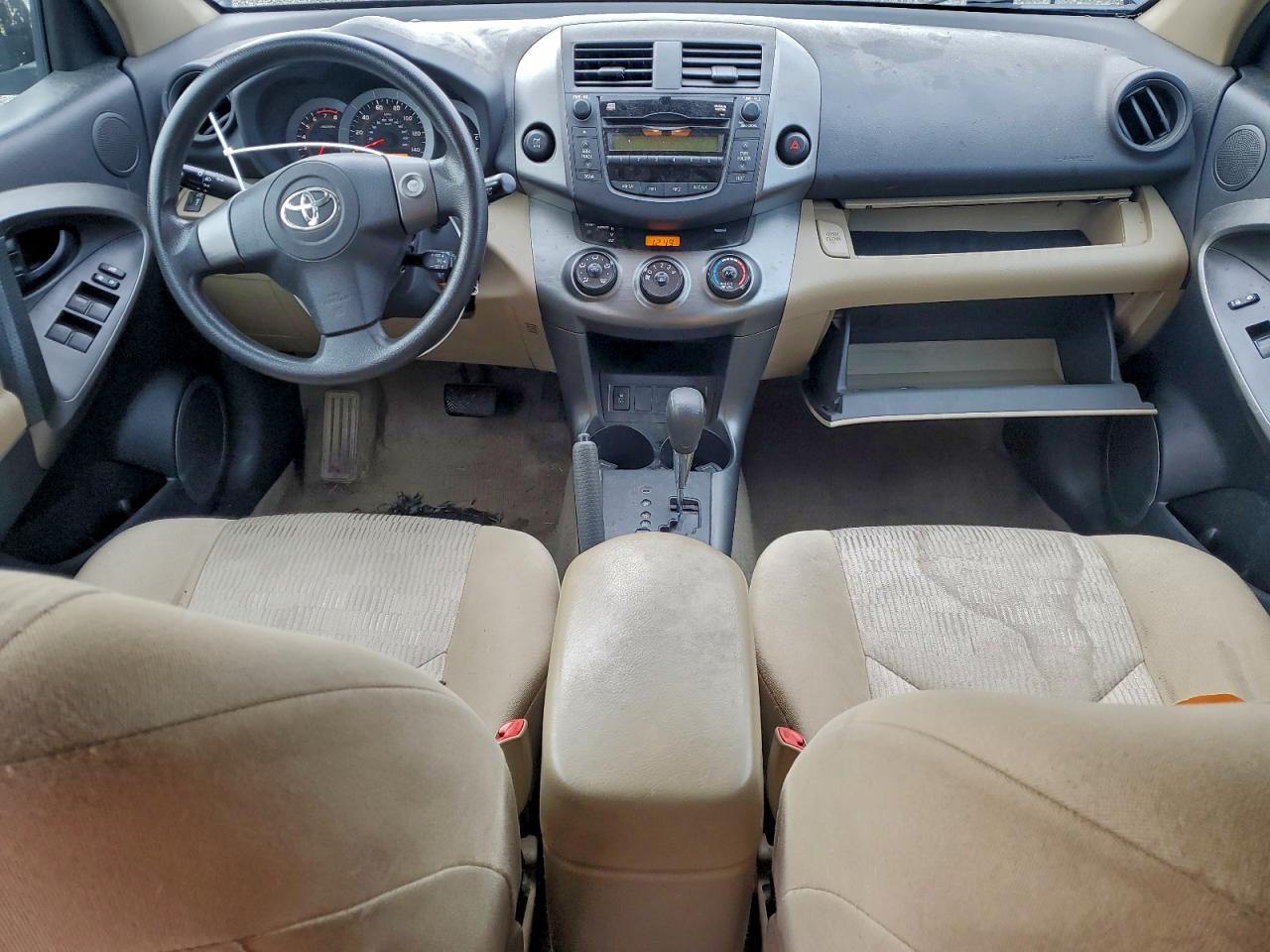 2011 TOYOTA RAV4 photo 8