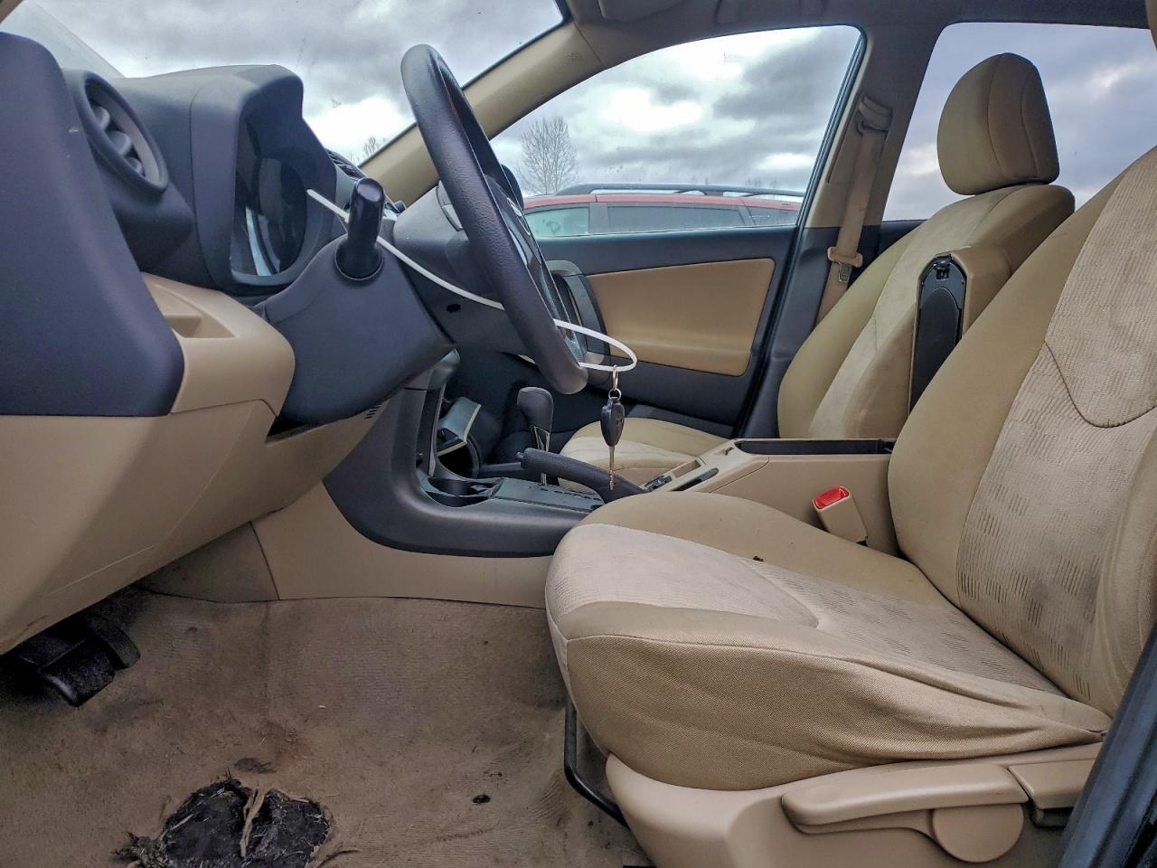2011 TOYOTA RAV4 photo 7