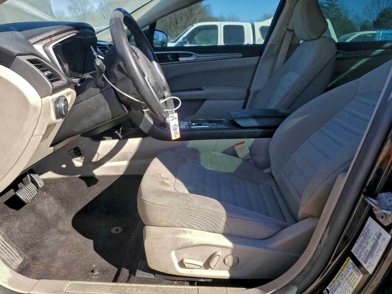 2020 FORD FUSION SE photo 7