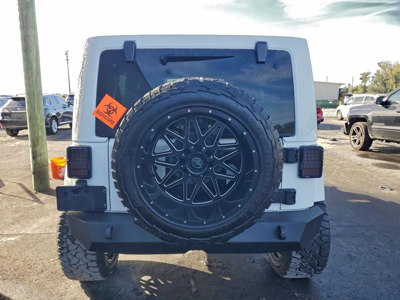 2018 JEEP WRANGLER UNLIMITED SAHARA photo 6