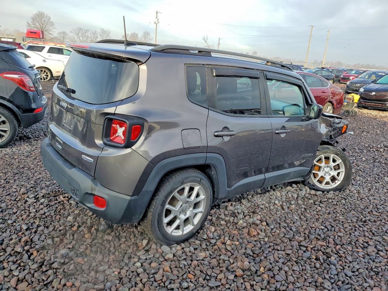 2019 JEEP RENEGADE LATITUDE photo 3