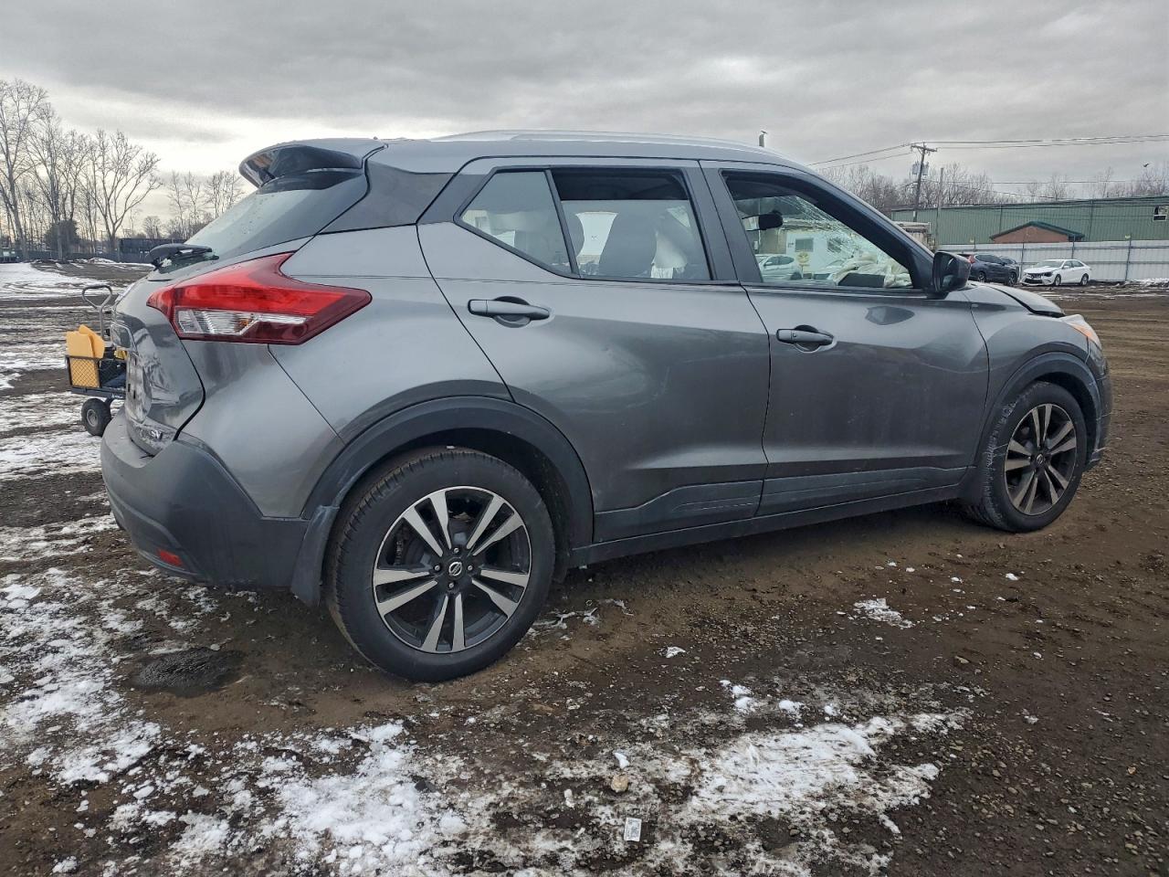 2019 NISSAN KICKS S photo 7