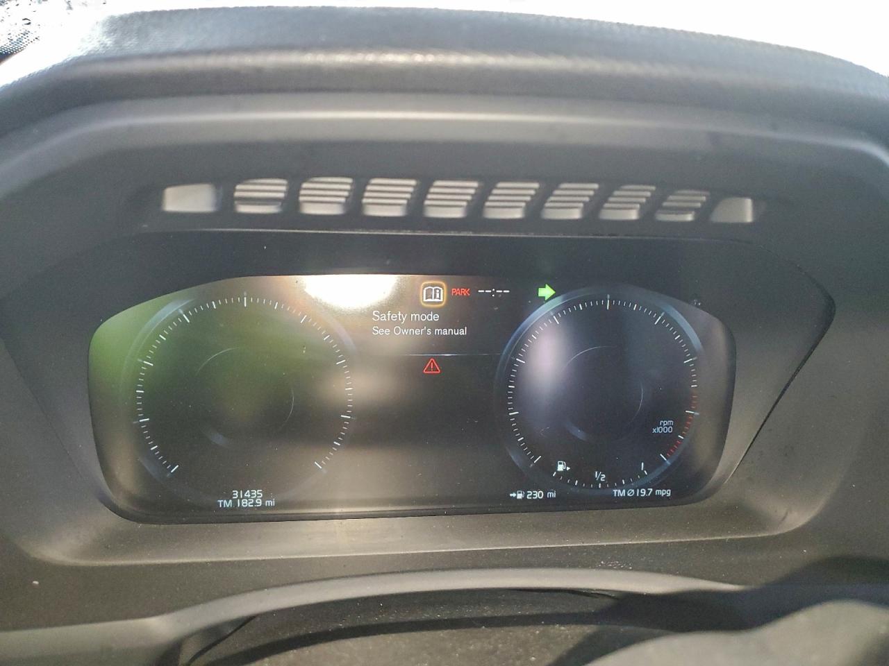 2021 VOLVO XC90 T5 MOMENTUM photo 17
