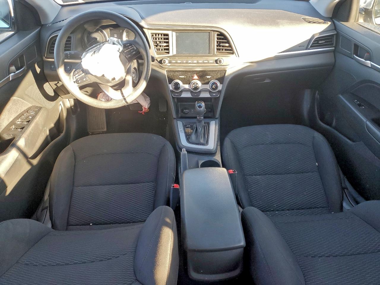 2019 HYUNDAI ELANTRA SEL photo 15