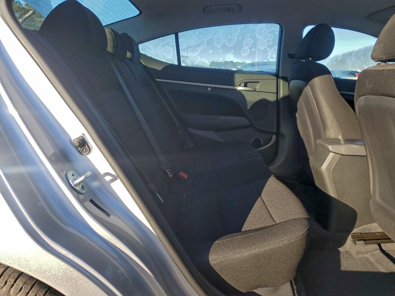 2019 HYUNDAI ELANTRA SEL photo 19