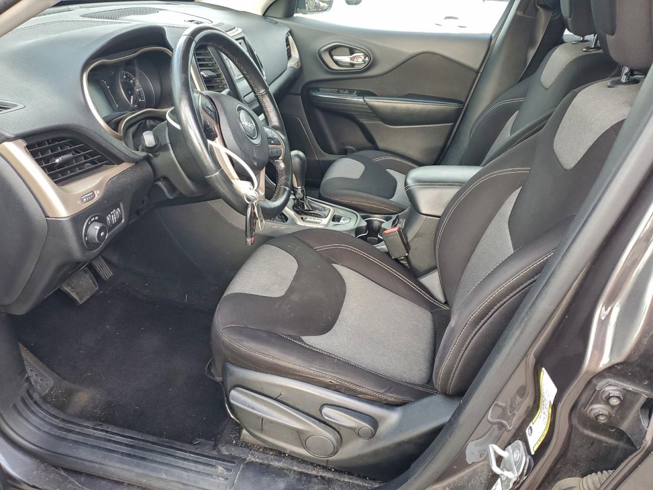 2014 JEEP CHEROKEE LATITUDE photo 13