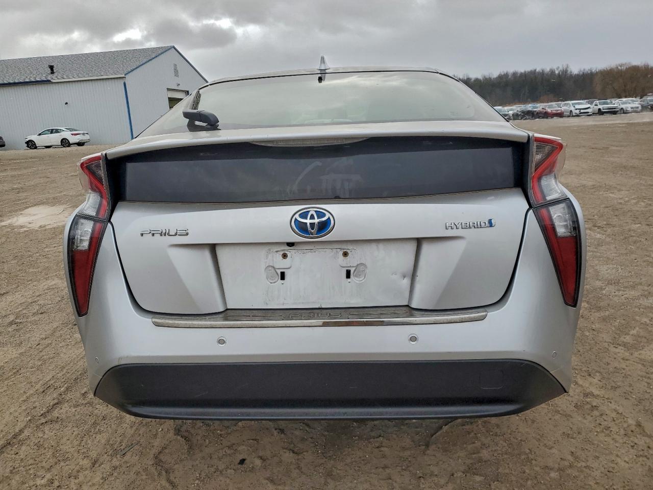 2018 TOYOTA PRIUS photo 11