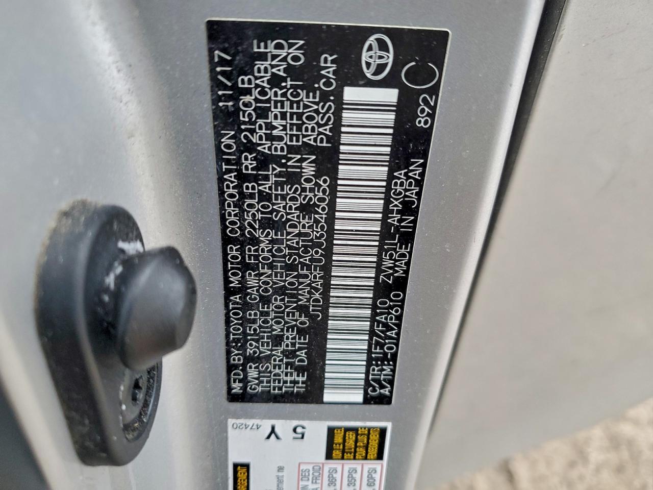 2018 TOYOTA PRIUS photo 23