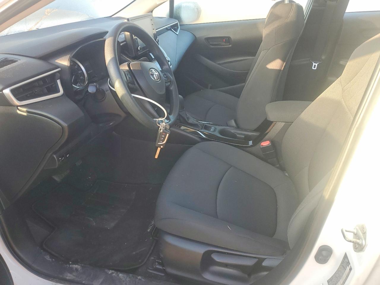 2022 TOYOTA COROLLA LE photo 25