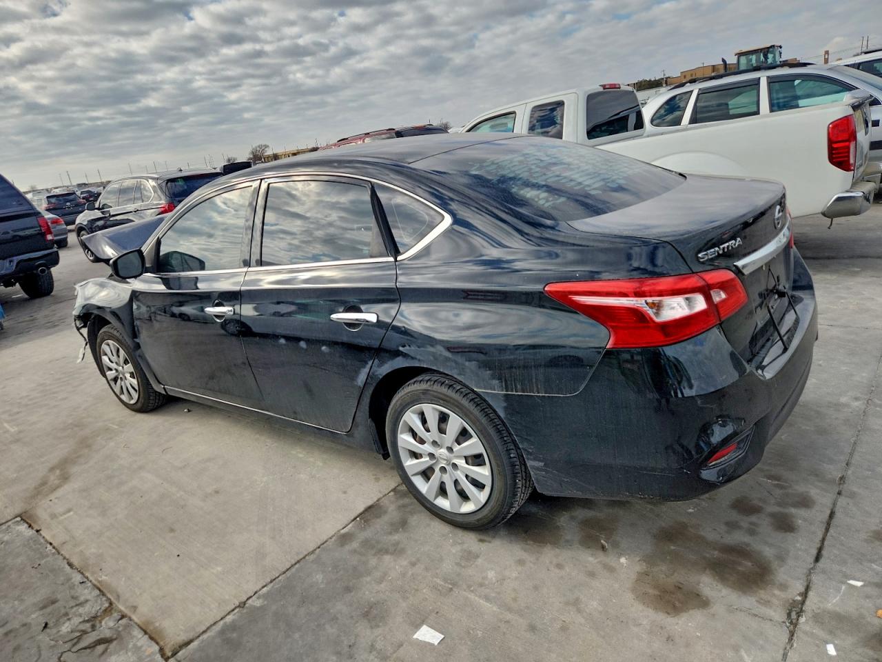 2017 NISSAN SENTRA S photo 5