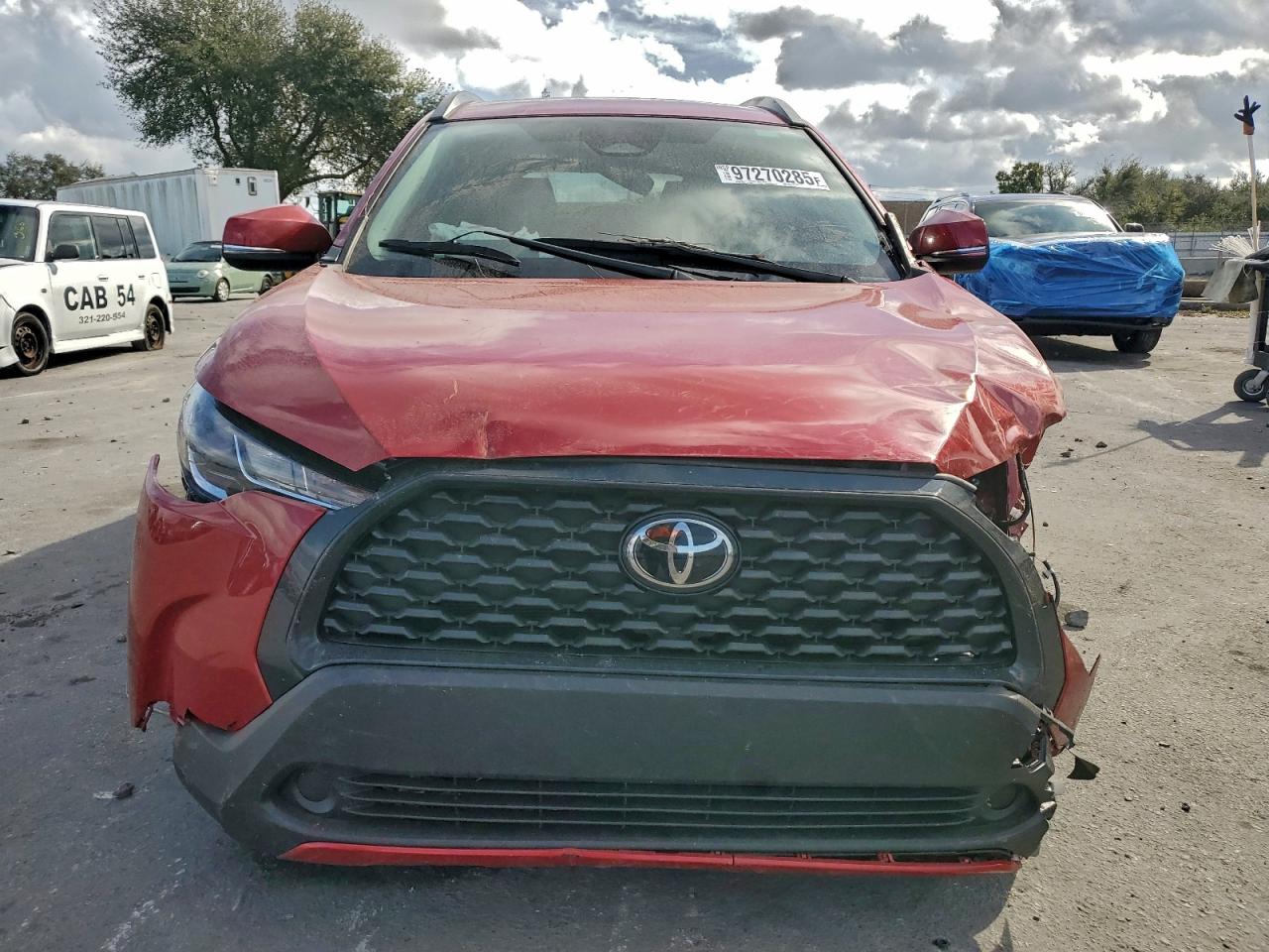 2024 TOYOTA COROLLA CROSS LE photo 9