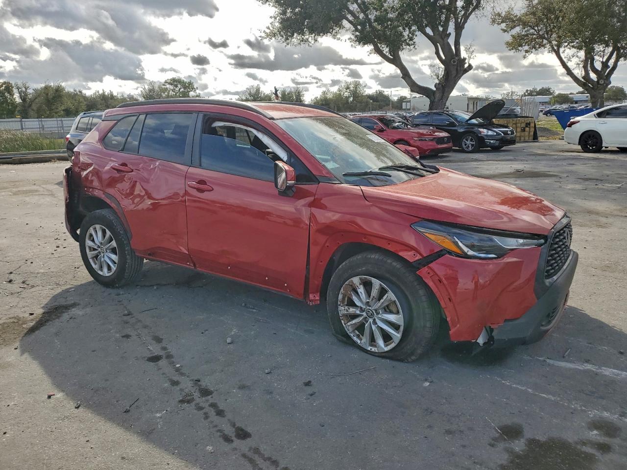 2024 TOYOTA COROLLA CROSS LE photo 7